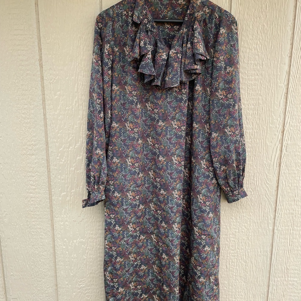 Silk-like Floral Ruffle Dress - Picture 2 of 5